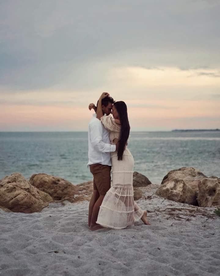 beach-couple